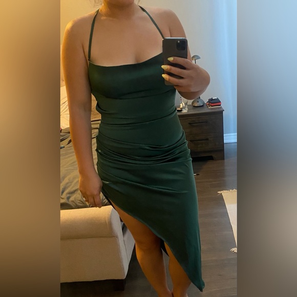 Cowl neck crisscross tied backless ruched split thigh dress - Picture 3 of 4